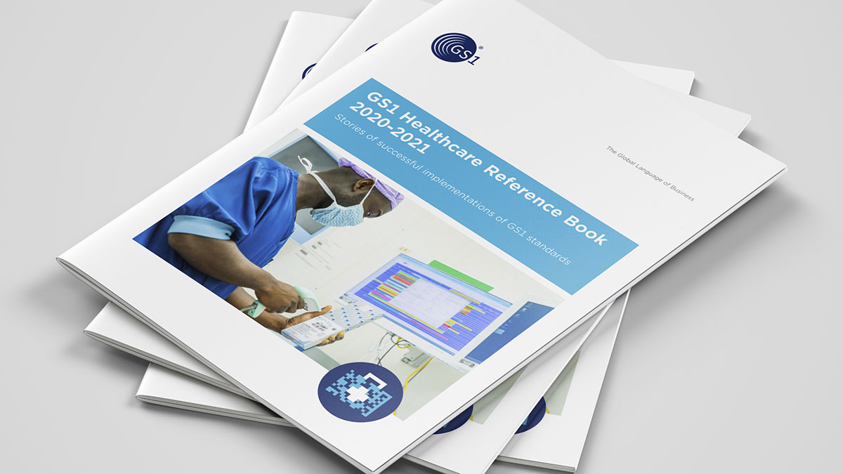 En stabel med flere coverbildet av GS1 Healthcare Reference Book 2020-2021
